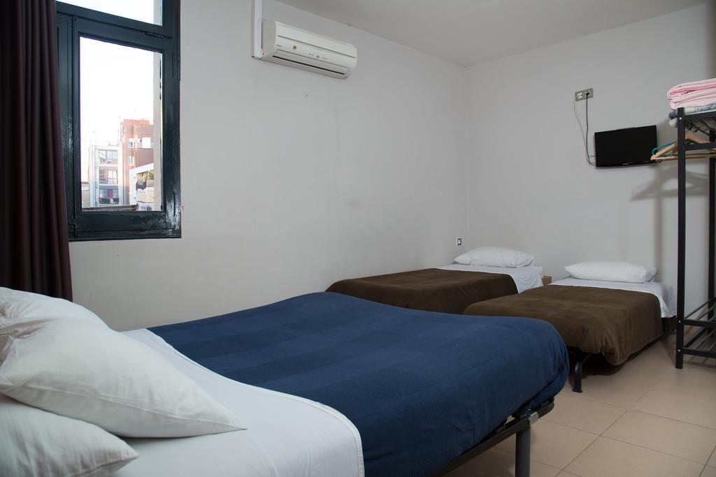 Hostal Lk Barcelona Exterior photo