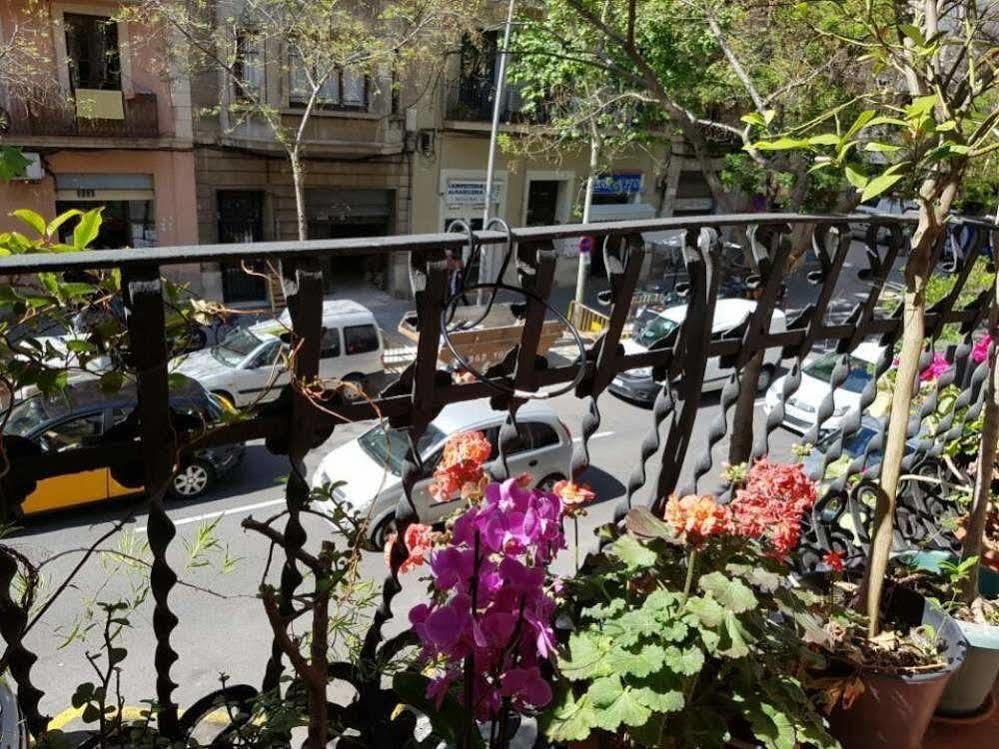 Hostal Lk Barcelona Exterior photo
